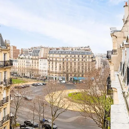 Veeve - A Hint Of Rouge * Paris
